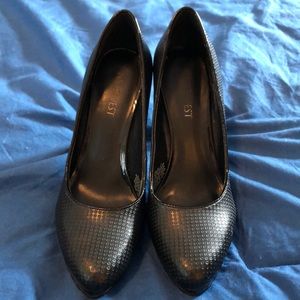 Women’s high heel shoes